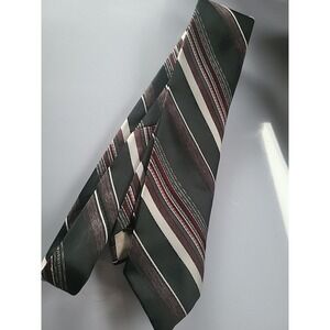 regiments Ltd Black White Red Diagonal Stripe Tie Made In Dominican Republic USA